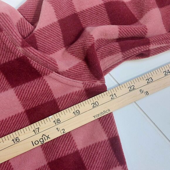 Legendary Whitetails Trail Guide Fleece Shirt Women's Med. Elderberry Plaid NEW! - Picture 9 of 10